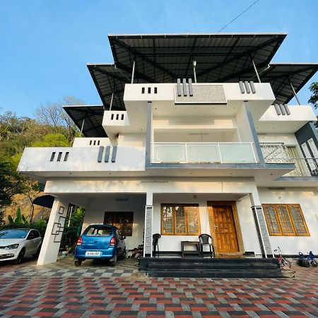 شقة Nandana'S Residency مونار المظهر الخارجي الصورة
