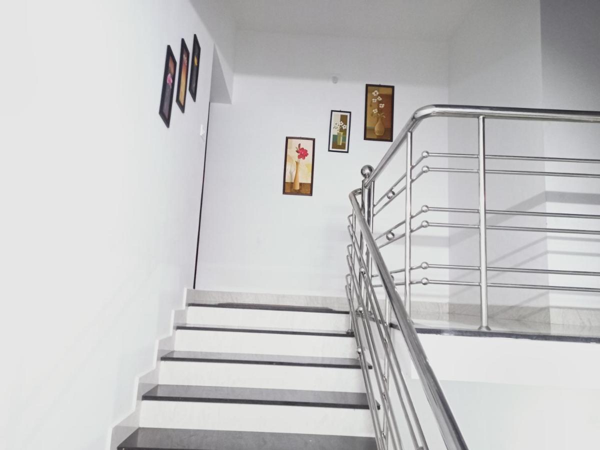 شقة Nandana'S Residency مونار المظهر الخارجي الصورة